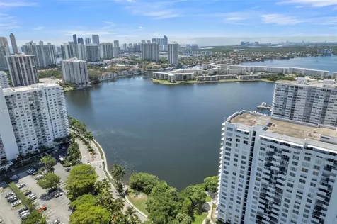 2780 NE 183rd Street Aventura FL 33160