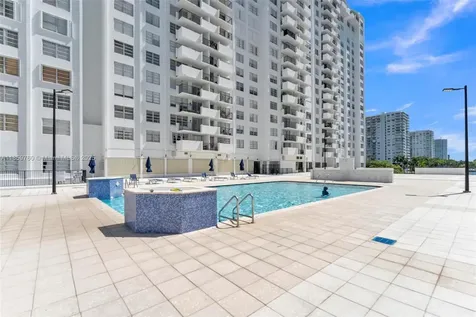 2780 NE 183rd Street Aventura FL 33160