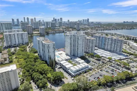 2780 NE 183rd Street Aventura FL 33160