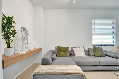 650 NE 191st Terrace Miami FL 33179