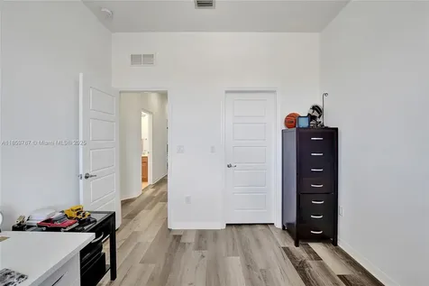 650 NE 191st Terrace Miami FL 33179