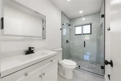 1095 NE 156th Street North Miami Beach FL 33162