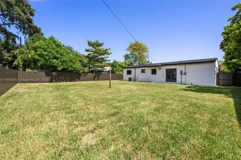 1095 NE 156th Street North Miami Beach FL 33162
