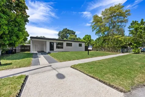 1095 NE 156th Street North Miami Beach FL 33162
