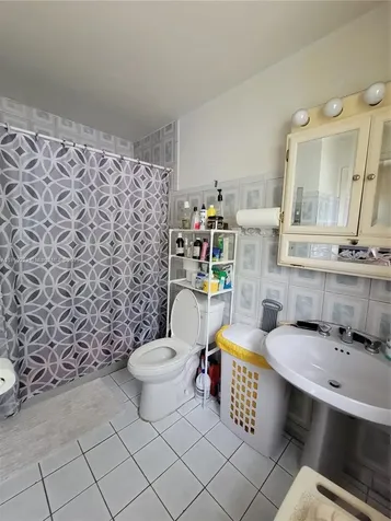8901 NW 21st Avenue Miami FL 33147