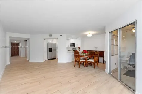 1110 SW 125th Avenue Pembroke Pines FL 33027