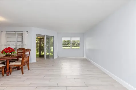 1110 SW 125th Avenue Pembroke Pines FL 33027