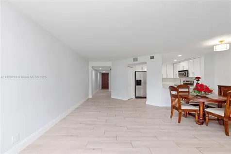1110 SW 125th Avenue Pembroke Pines FL 33027