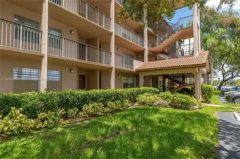 1110 SW 125th Avenue Pembroke Pines FL 33027