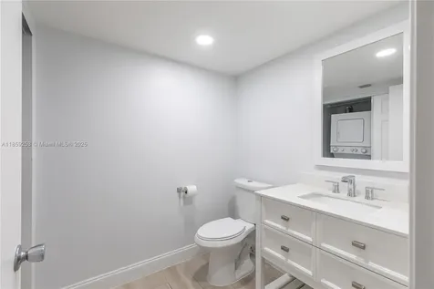 1110 SW 125th Avenue Pembroke Pines FL 33027