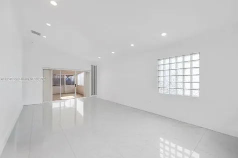 8711 SW 214th Street Cutler Bay FL 33189