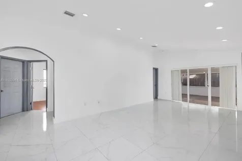 8711 SW 214th Street Cutler Bay FL 33189