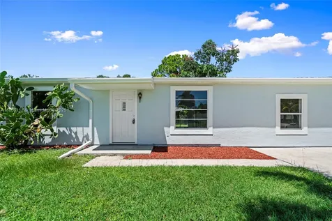 711 NW Riverside Drive Port St. Lucie FL 34983