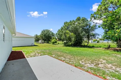 711 NW Riverside Drive Port St. Lucie FL 34983
