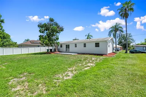 711 NW Riverside Drive Port St. Lucie FL 34983