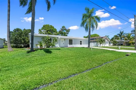 711 NW Riverside Drive Port St. Lucie FL 34983
