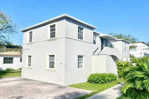 2371 SW 27th Street Miami FL 33133