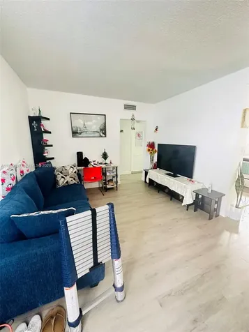 2371 SW 27th Street Miami FL 33133