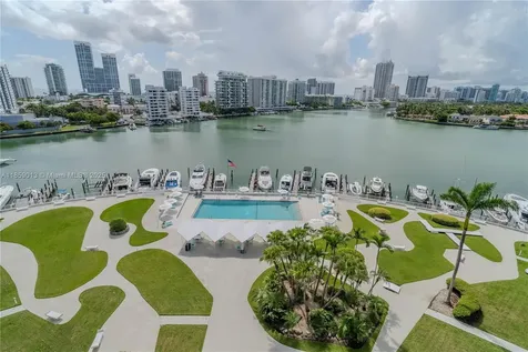 900 Bay Drive Miami Beach FL 33141