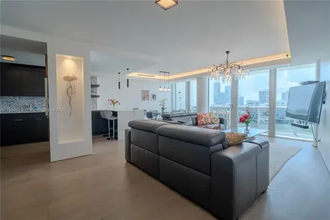 900 Bay Drive Miami Beach FL 33141