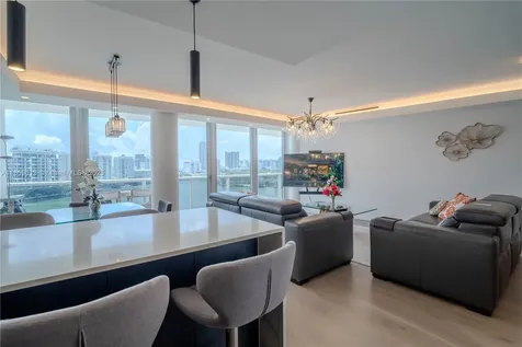 900 Bay Drive Miami Beach FL 33141