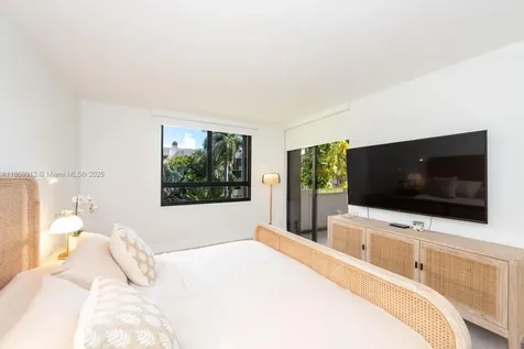 181 Crandon Boulevard Key Biscayne FL 33149