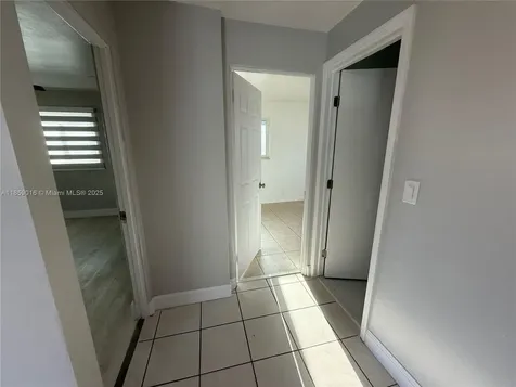 6218 Rodman Street Hollywood FL 33023