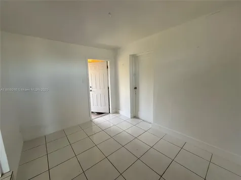6218 Rodman Street Hollywood FL 33023