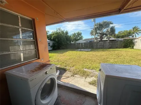 6218 Rodman Street Hollywood FL 33023