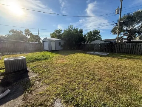 6218 Rodman Street Hollywood FL 33023