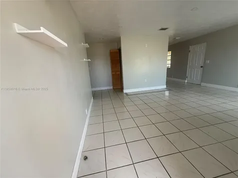 6218 Rodman Street Hollywood FL 33023
