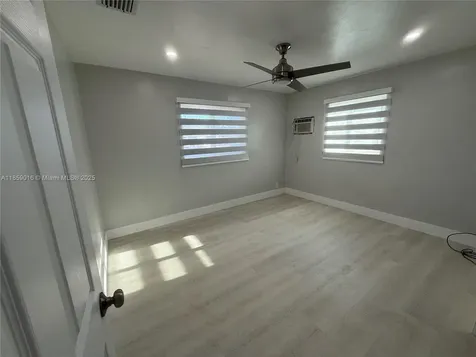 6218 Rodman Street Hollywood FL 33023