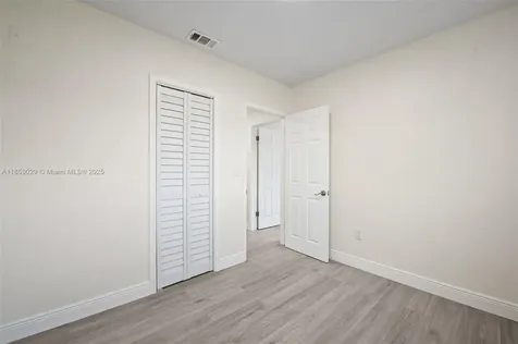6221 NW 37th Terrace Virginia Gardens FL 33166