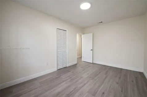 6221 NW 37th Terrace Virginia Gardens FL 33166