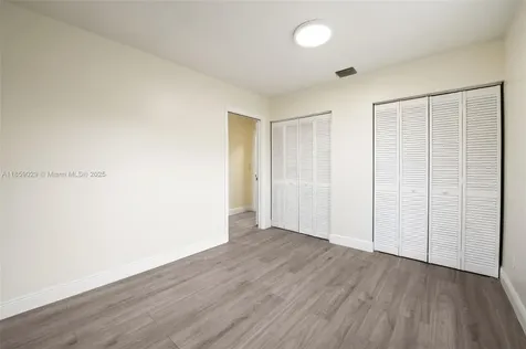 6221 NW 37th Terrace Virginia Gardens FL 33166