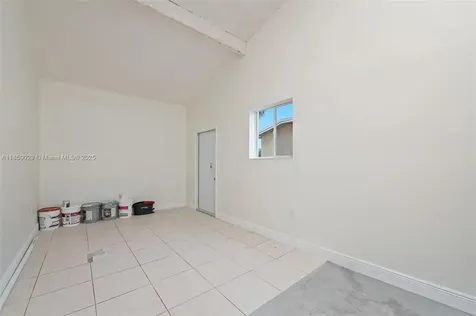 6221 NW 37th Terrace Virginia Gardens FL 33166