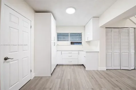 6221 NW 37th Terrace Virginia Gardens FL 33166