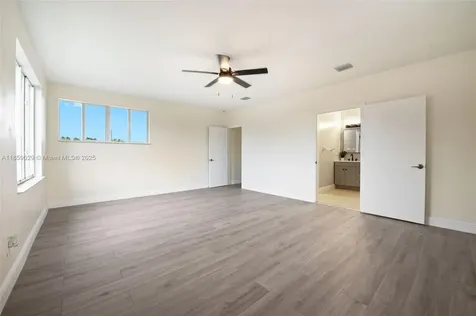 6221 NW 37th Terrace Virginia Gardens FL 33166