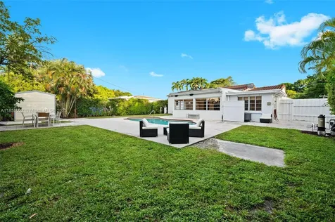851 Swan Avenue Miami Springs FL 33166
