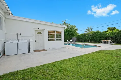 851 Swan Avenue Miami Springs FL 33166