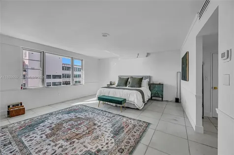 5255 Collins Avenue Miami Beach FL 33140
