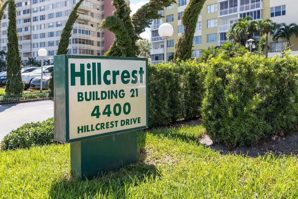4400 Hillcrest Drive Hollywood FL 33021