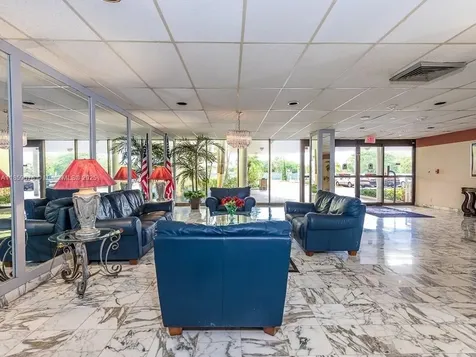 4400 Hillcrest Drive Hollywood FL 33021