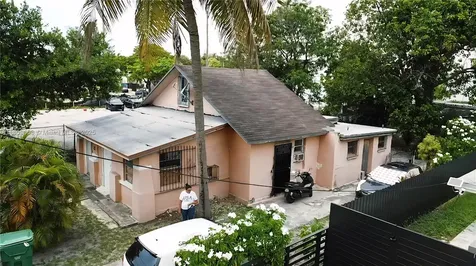683 NW 30th Street Miami FL 33127