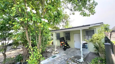 683 NW 30th Street Miami FL 33127