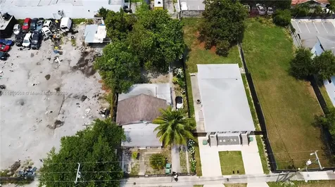 683 NW 30th Street Miami FL 33127