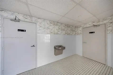 9855 S Dixie Highway Pinecrest FL 33156