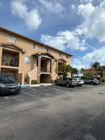 17415 NW 75th Place Hialeah FL 33015