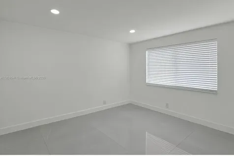 320 W 13th Street Hialeah FL 33010