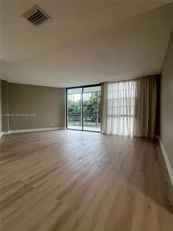 20500 W Country Club Drive Aventura FL 33180